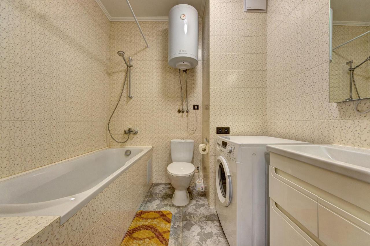 Apartments Near Ukraina Shopping Mall キエフ エクステリア 写真