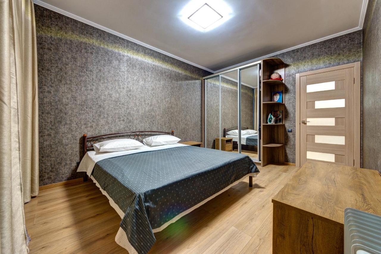 Apartments Near Ukraina Shopping Mall キエフ エクステリア 写真