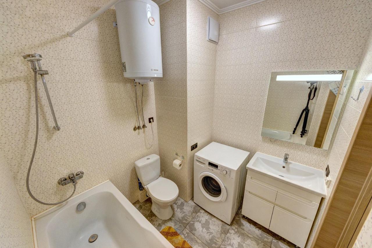 Apartments Near Ukraina Shopping Mall キエフ エクステリア 写真